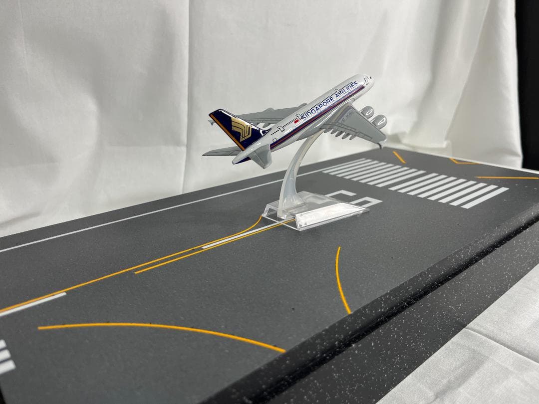 Delta Groove Roteiro1288　羽田空港滑走路再現　1/400