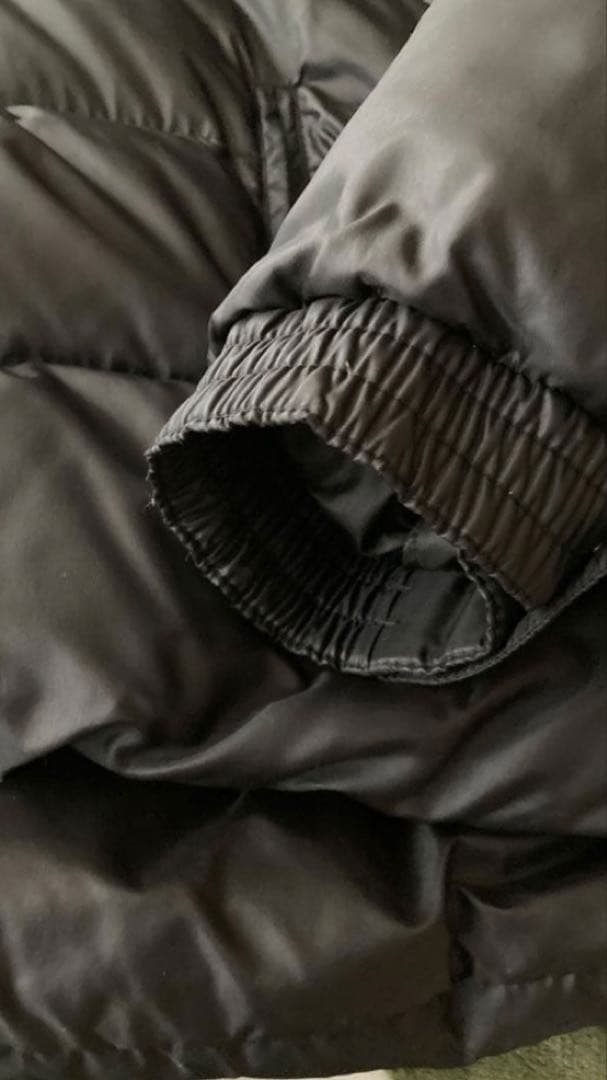 モンクレール フード付きダウンジャケット ブラック