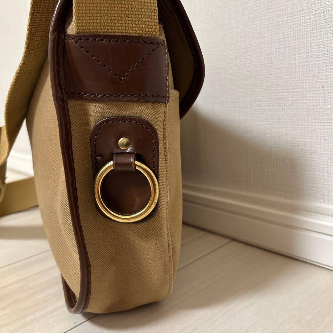 Brady ブレディ ショルダーバッグ斜めがけ 肩掛け キャンバス