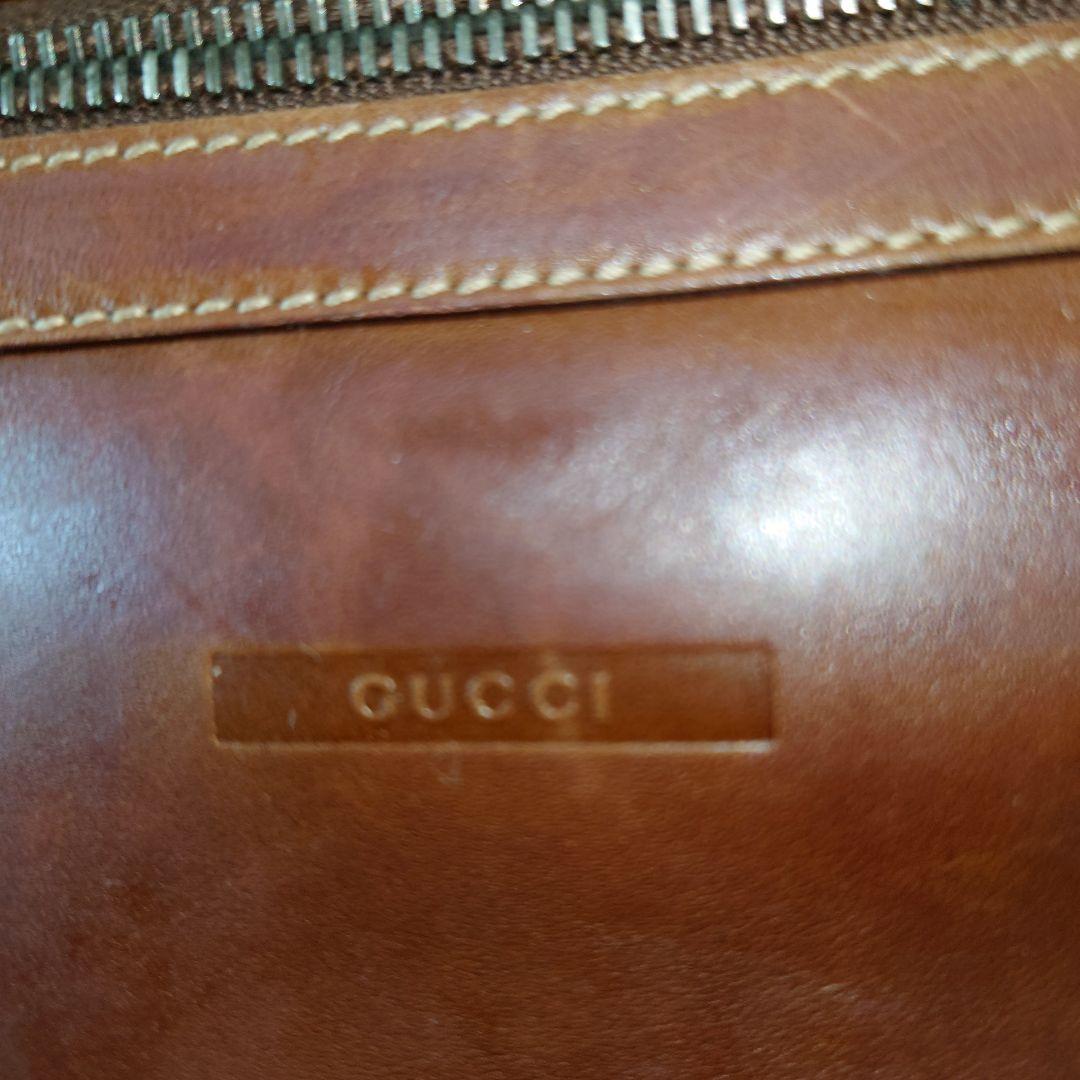 GUCCI ブラウンレザーショルダーバッグ