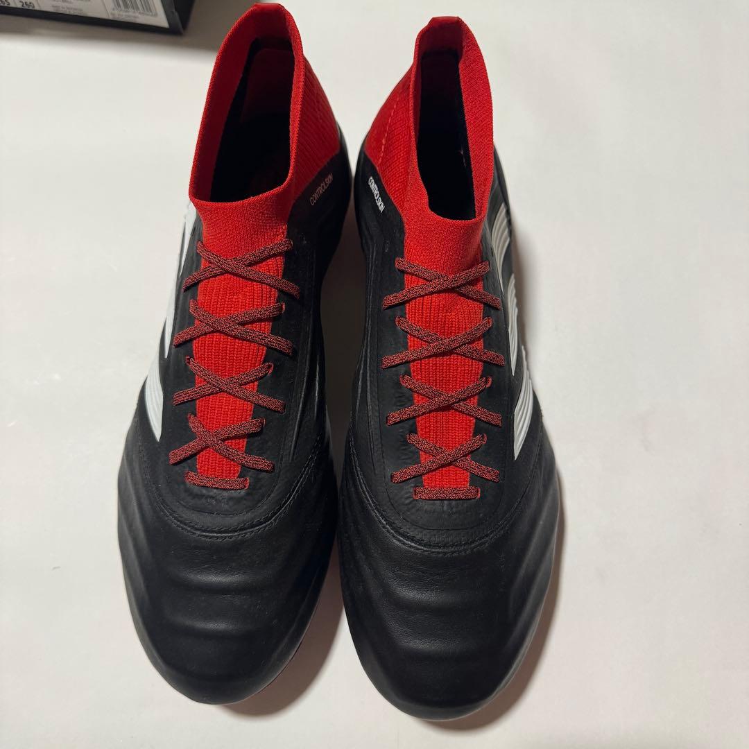 プレデター 18.1 fg lea