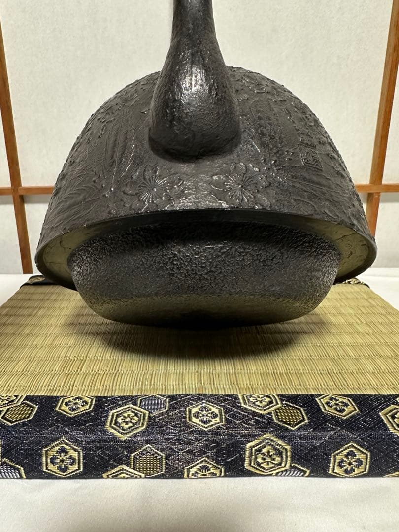 本番盛岡 薫山 南部鉄器 鉄瓶 南部型 桜 2.0リットル 新品未使用品