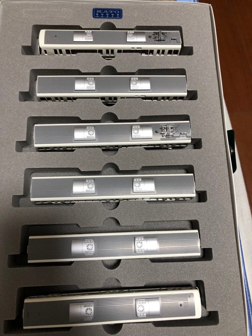 KATO 221系 直流近郊形電車 室内灯付き