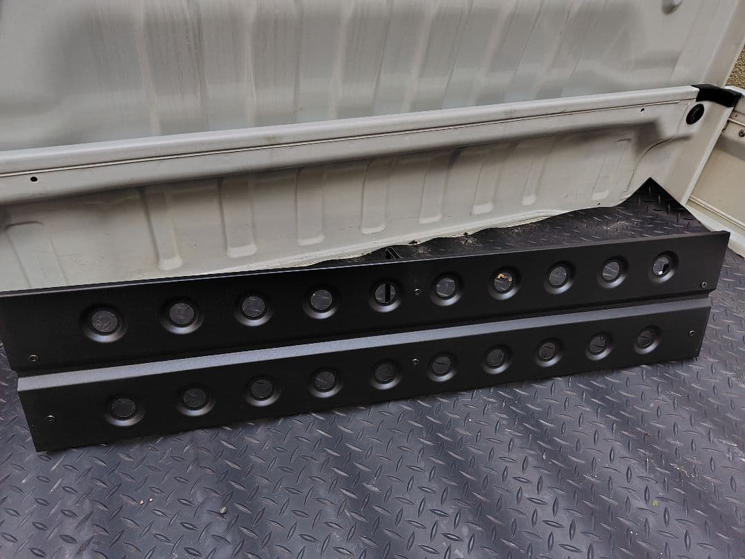 APIO 荷室フラットデッキ