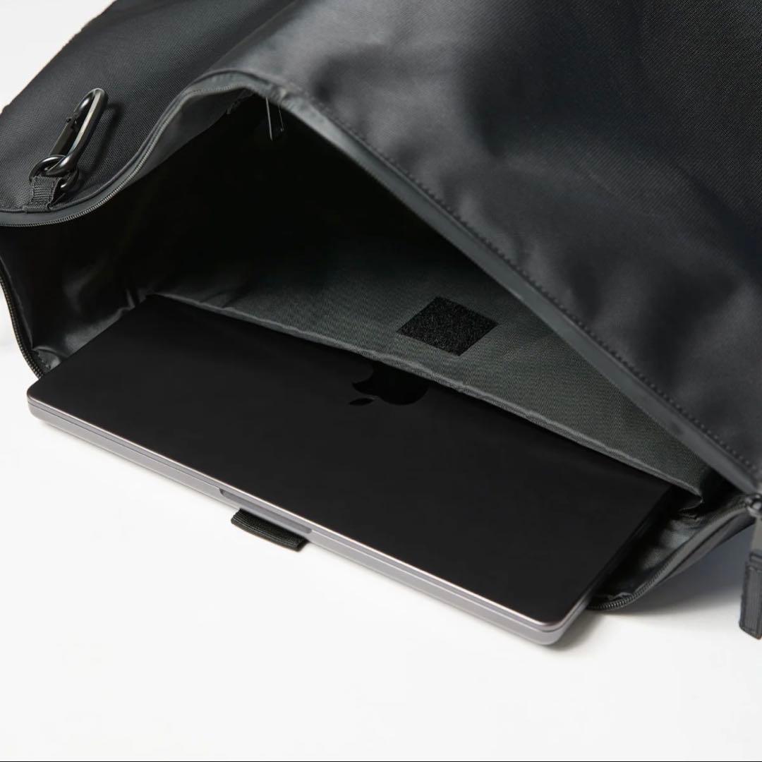 meltum ナイロンメッセンジャーバック（KHAKI GREY）