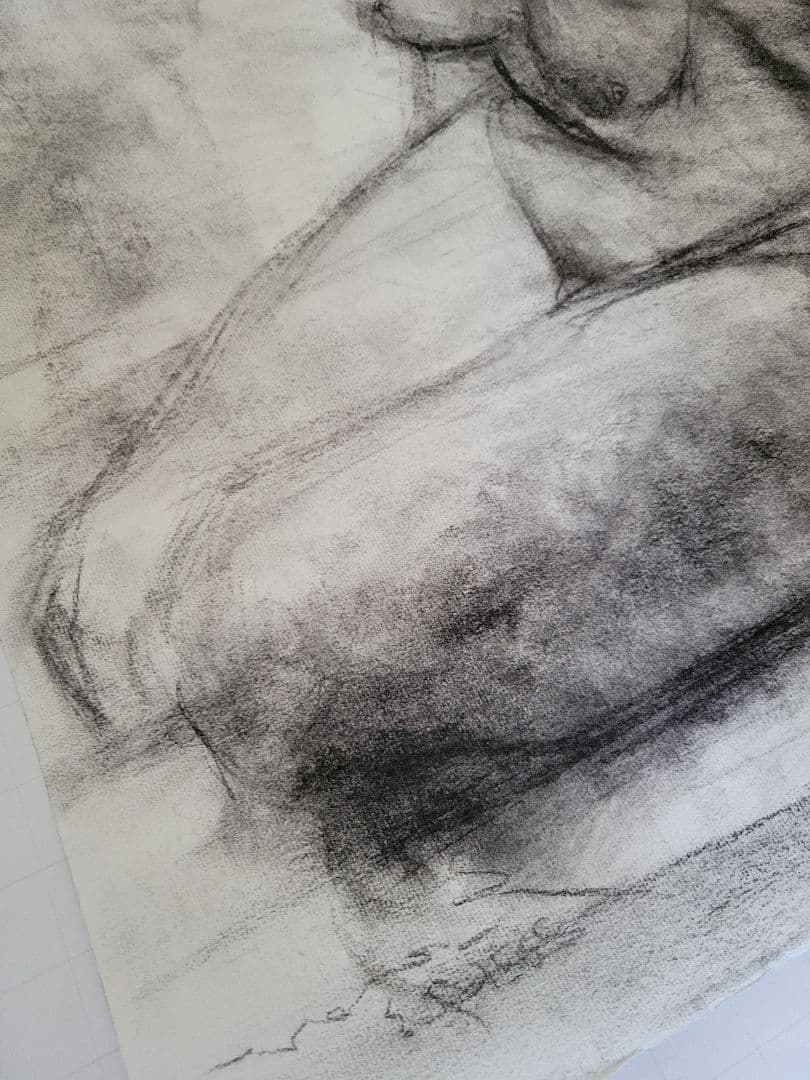 「裸婦」　木炭　木炭紙(50㎝×65㎝)