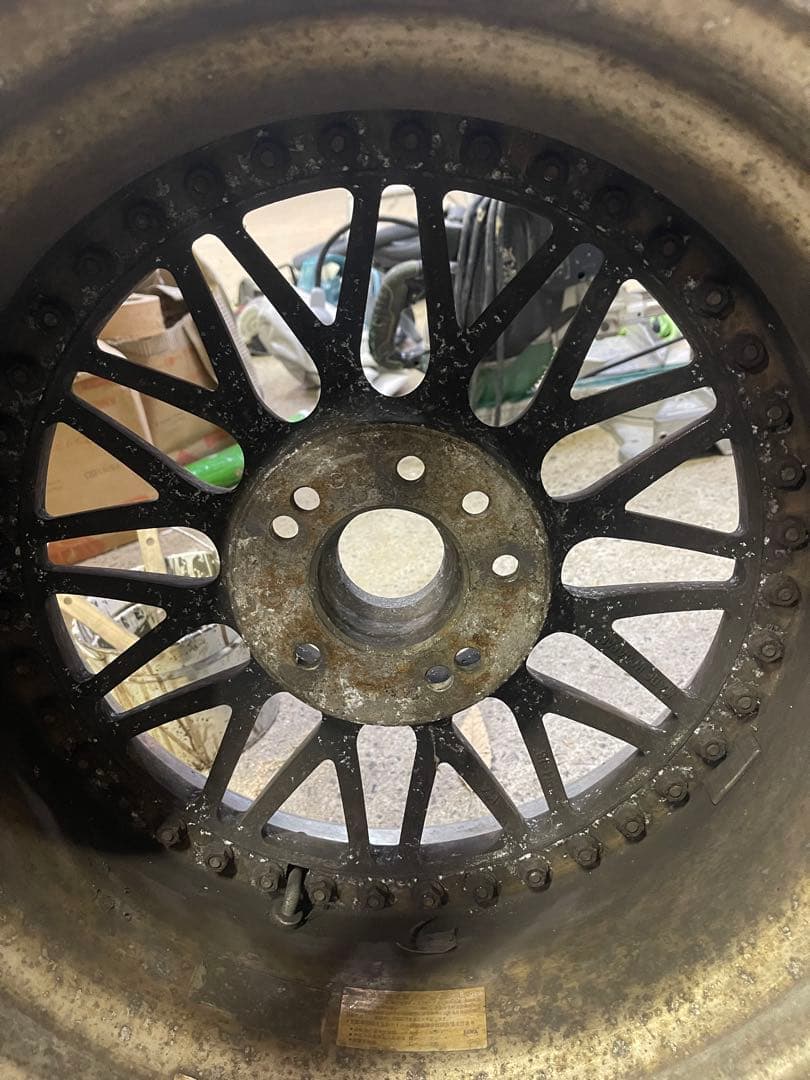 17インチメーカー不明 たぶん9j225 45 17 バリ山2本です。