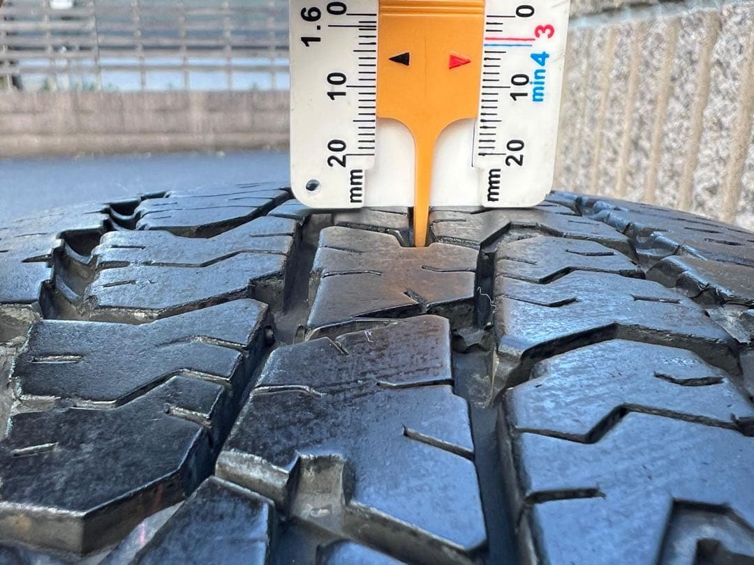 あ*)様 マッドスター ラジアル A/T 195/65R15 タイヤ4本　ホイー