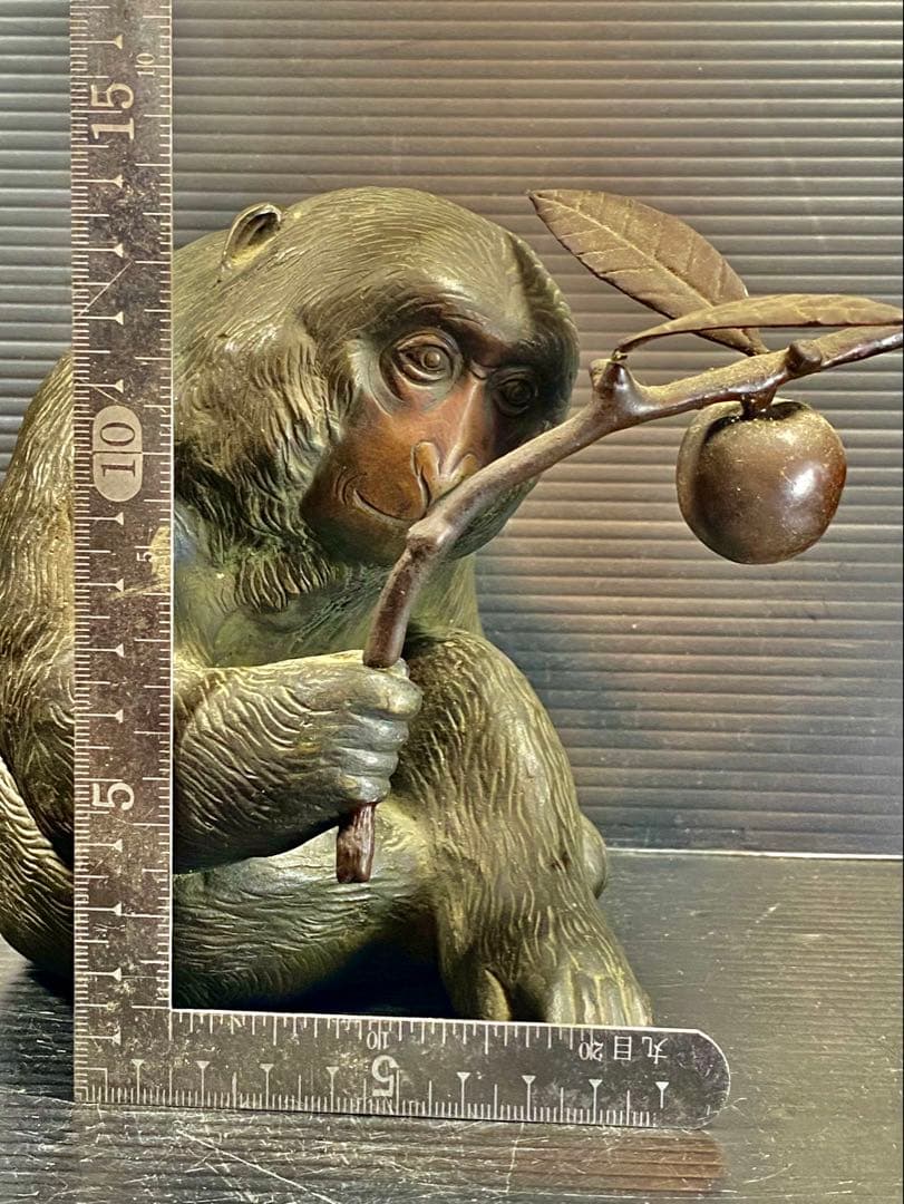 ブロンズ 猿 置物 銅製 時代 2.6kg 高さ 15cm