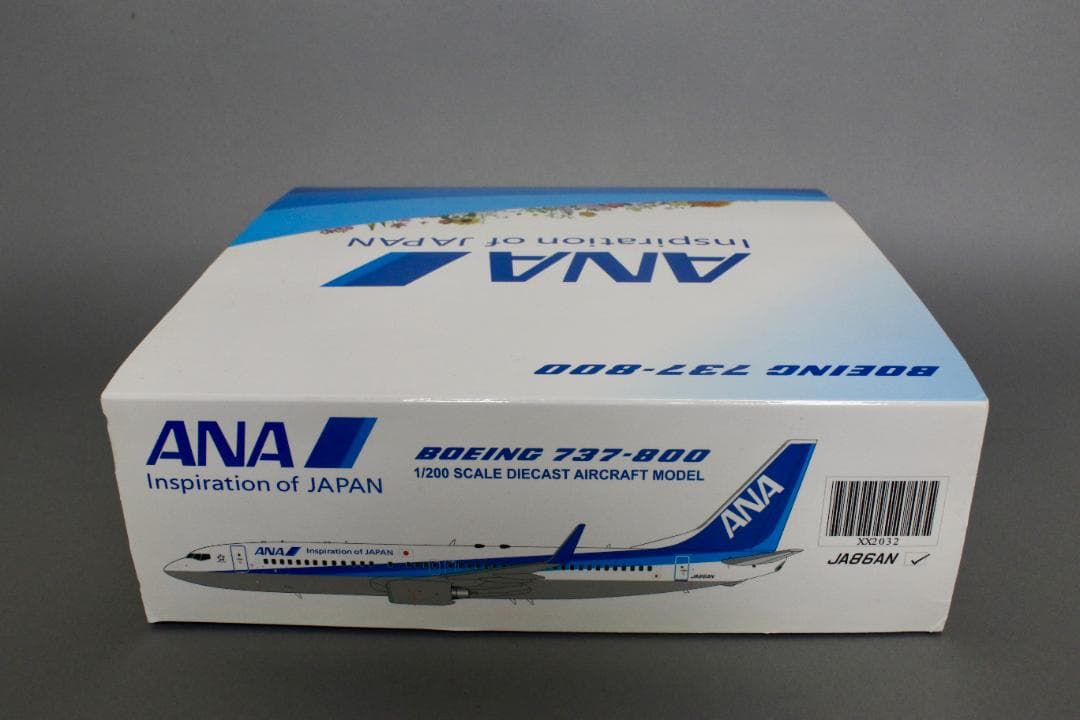 さ*む様 【レア】ANA B737-800 JA86AN 1/200 IOJ塗装