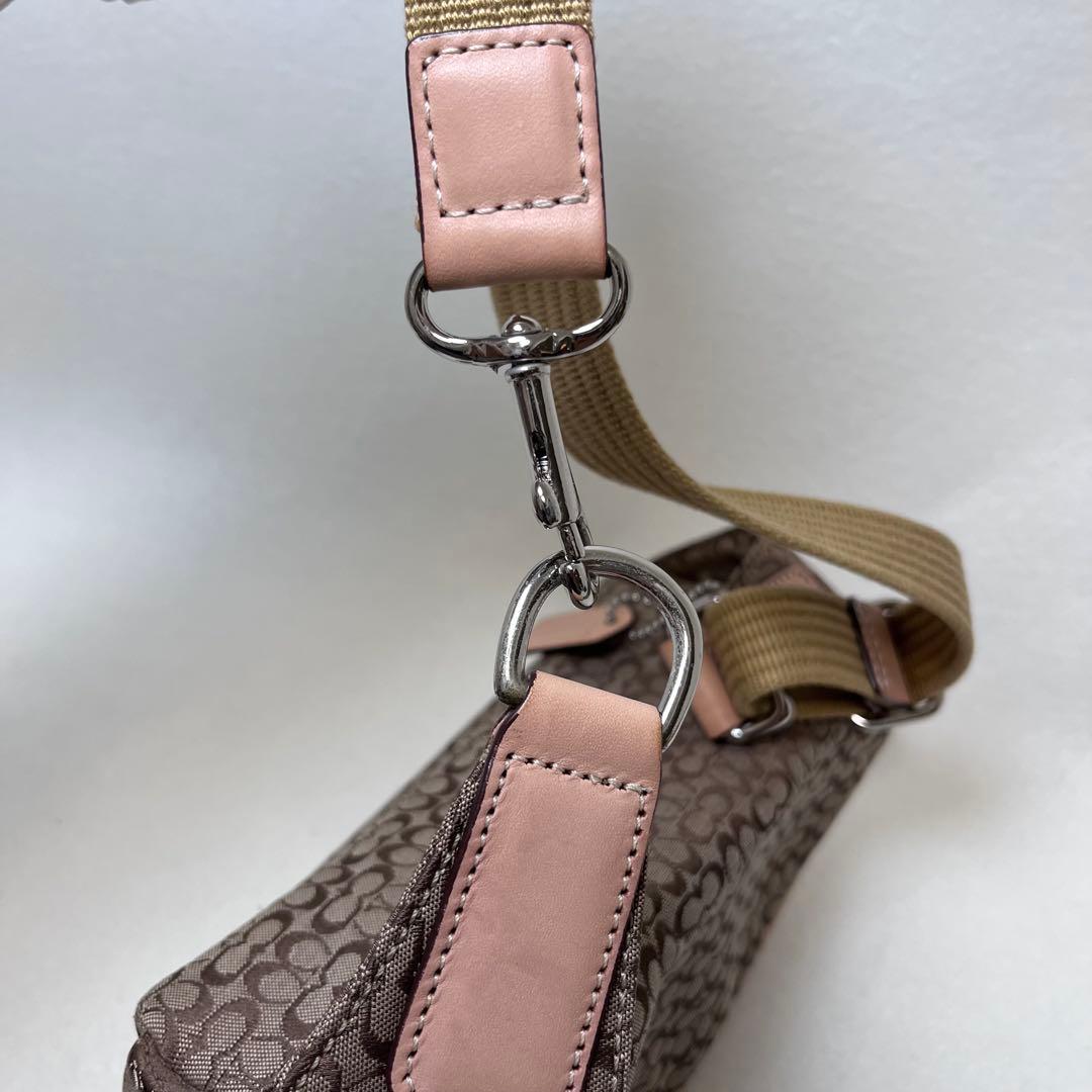 ☆未使用級☆ COACH コーチ シグネチャー ボディバッグ ウエストポーチ