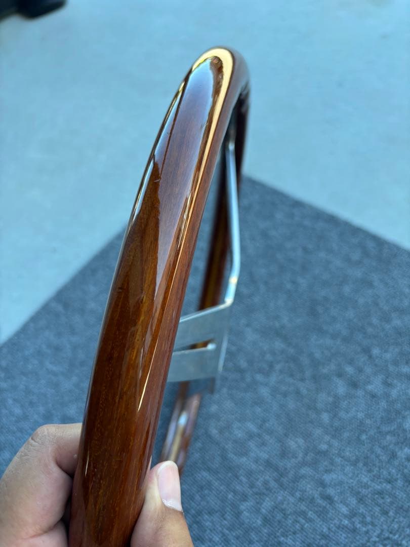 ナルディ　クラシック　3本スポーク　ウッドステアリング