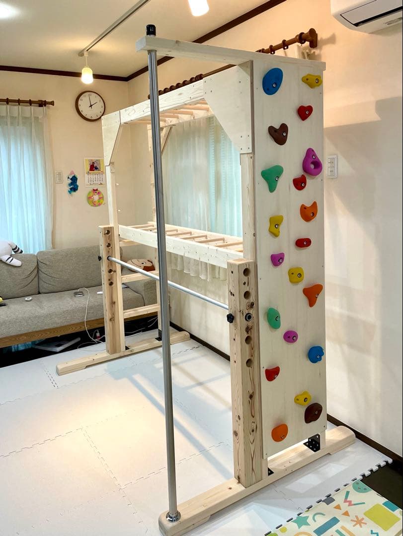 知育うんてい　室内遊具　ボルダリング　鉄棒