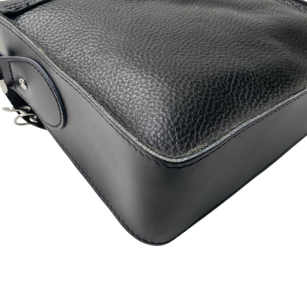 Dr.Martens 11インチ サッチェルバッグ チェーンショルダー