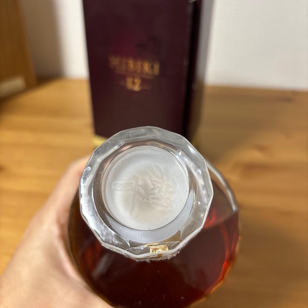 サントリーウイスキー　響12年　700ml 箱付き　未開栓