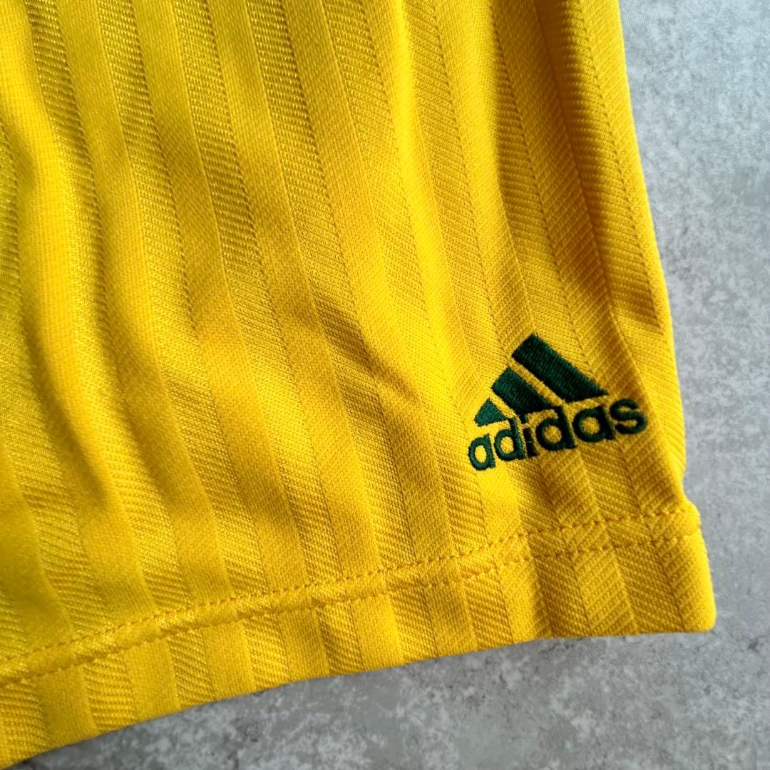 アディダス 爽やか セットアップ ジャケット ハーフパンツ 万国旗タグ