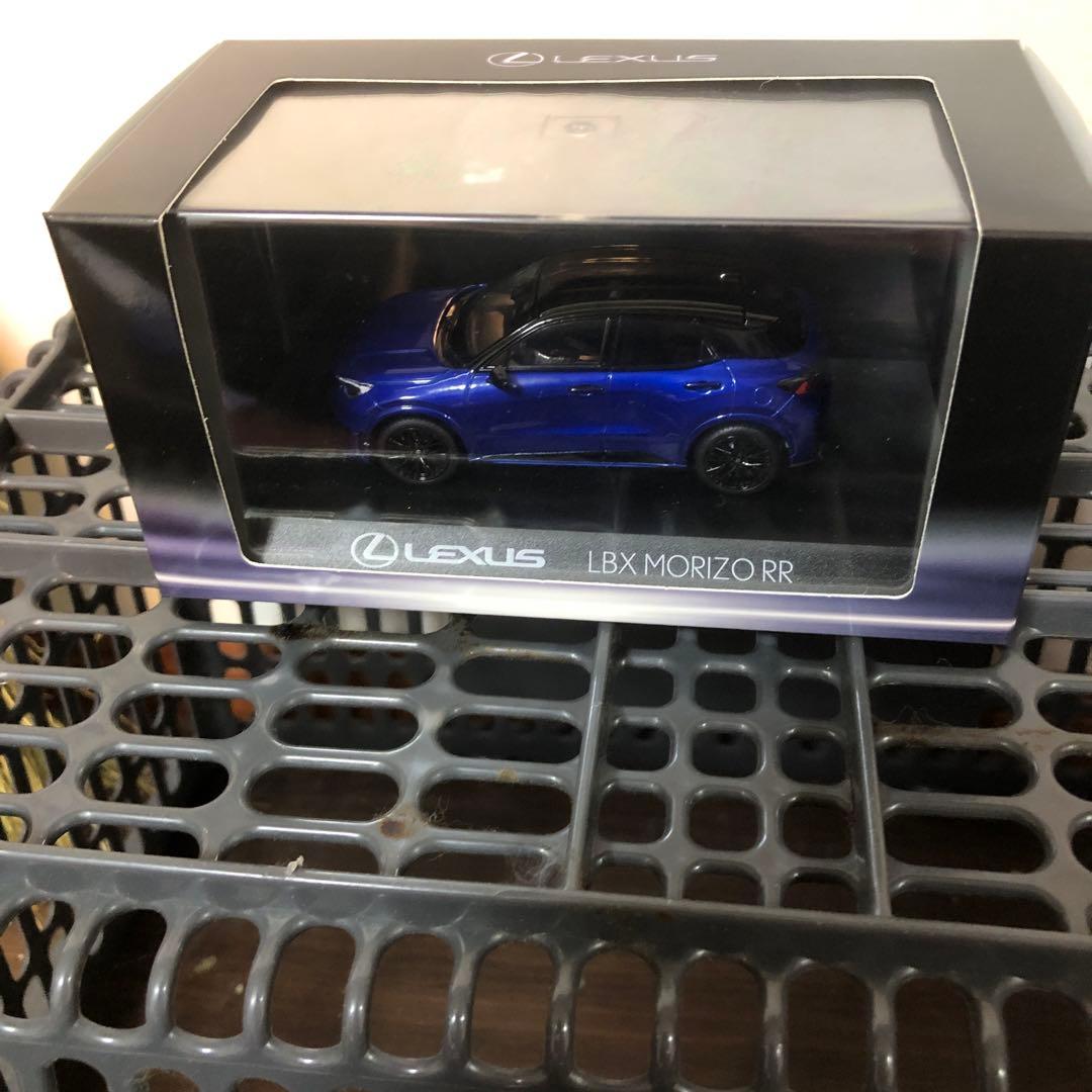 京商製　1/43 ミニカー レクサスLBX ブルー