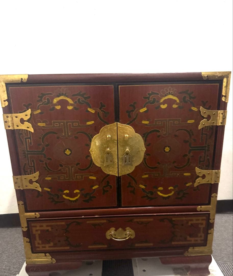 希少シノワズリ 緻密金彩美しいバンダジ　李朝箪笥アンティーク漆塗キャビネット木製