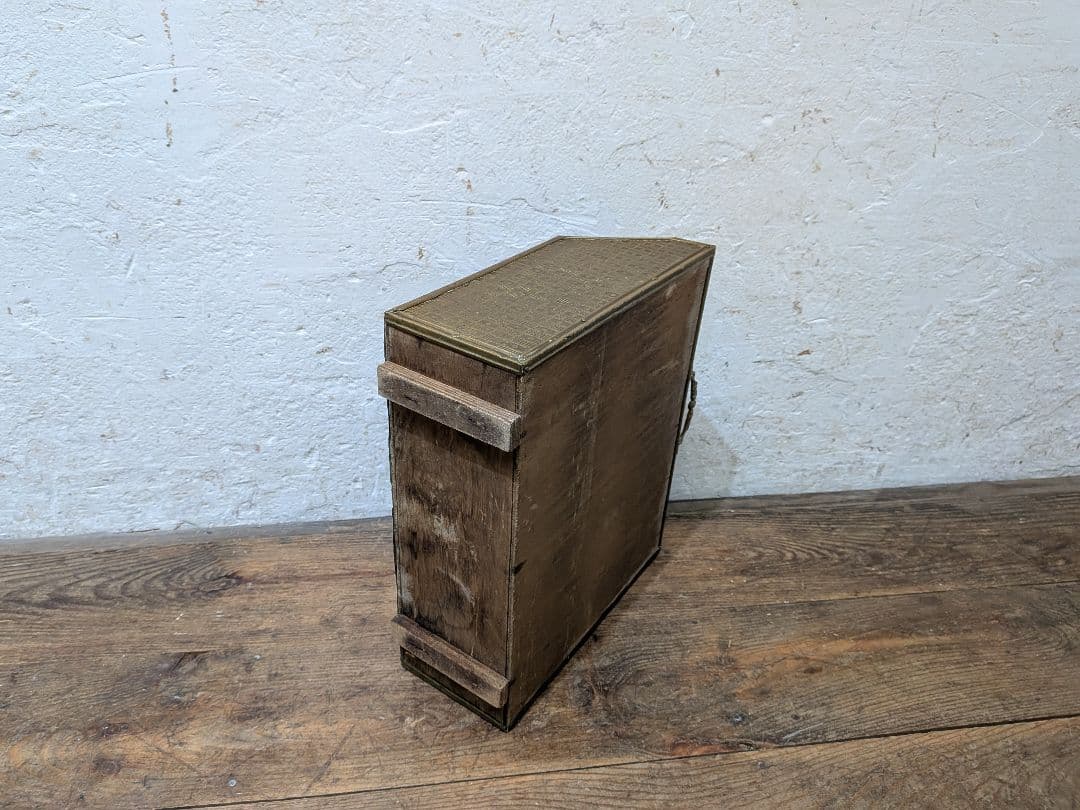 1129 イギリスアンティーク　マガジンラック　雑誌入れ　ケース　英国ビンテージ