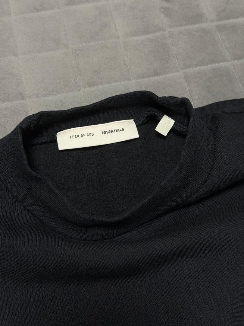 ESSENTIALS FEAR OF GOD ブラック トレーナー