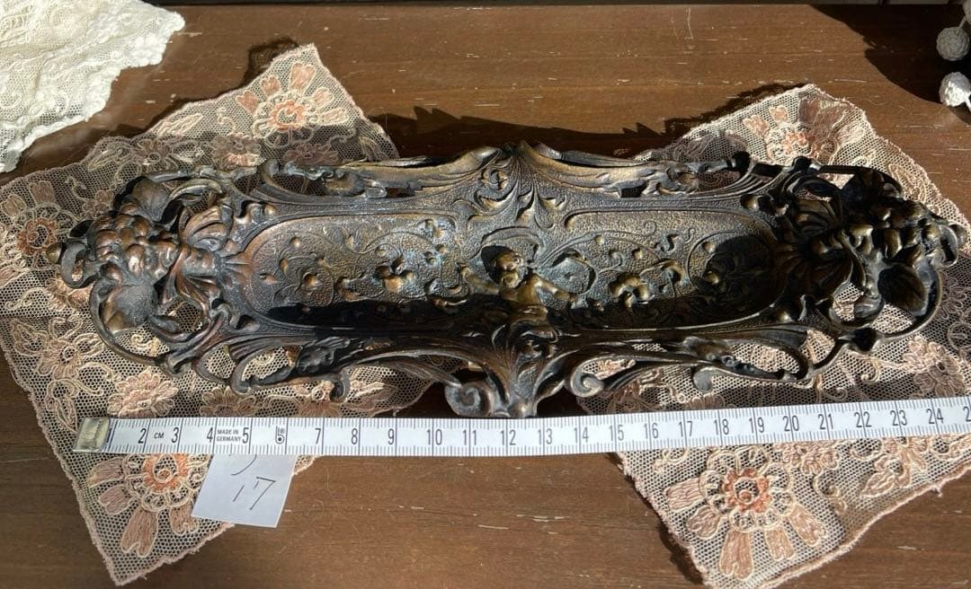 35【う17】　フランス　アンティーク　ブロンズ　ペン置き 小物入れ トレー