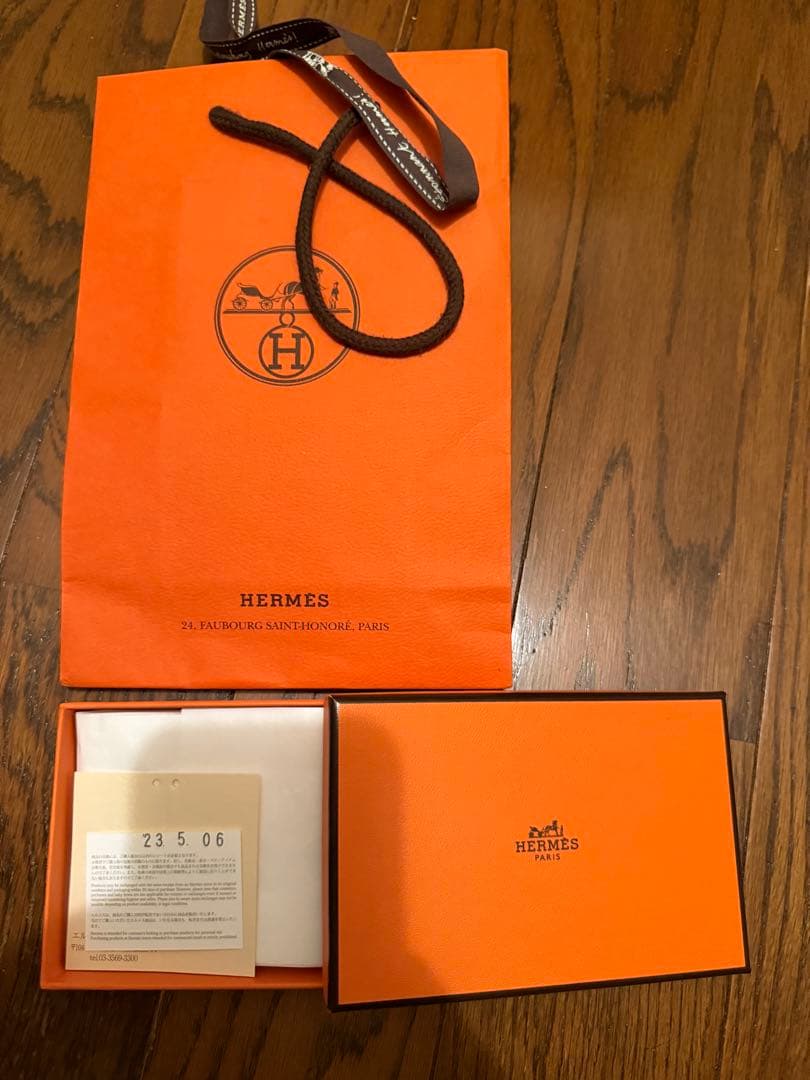 エルメス　カルヴィ　カードケース