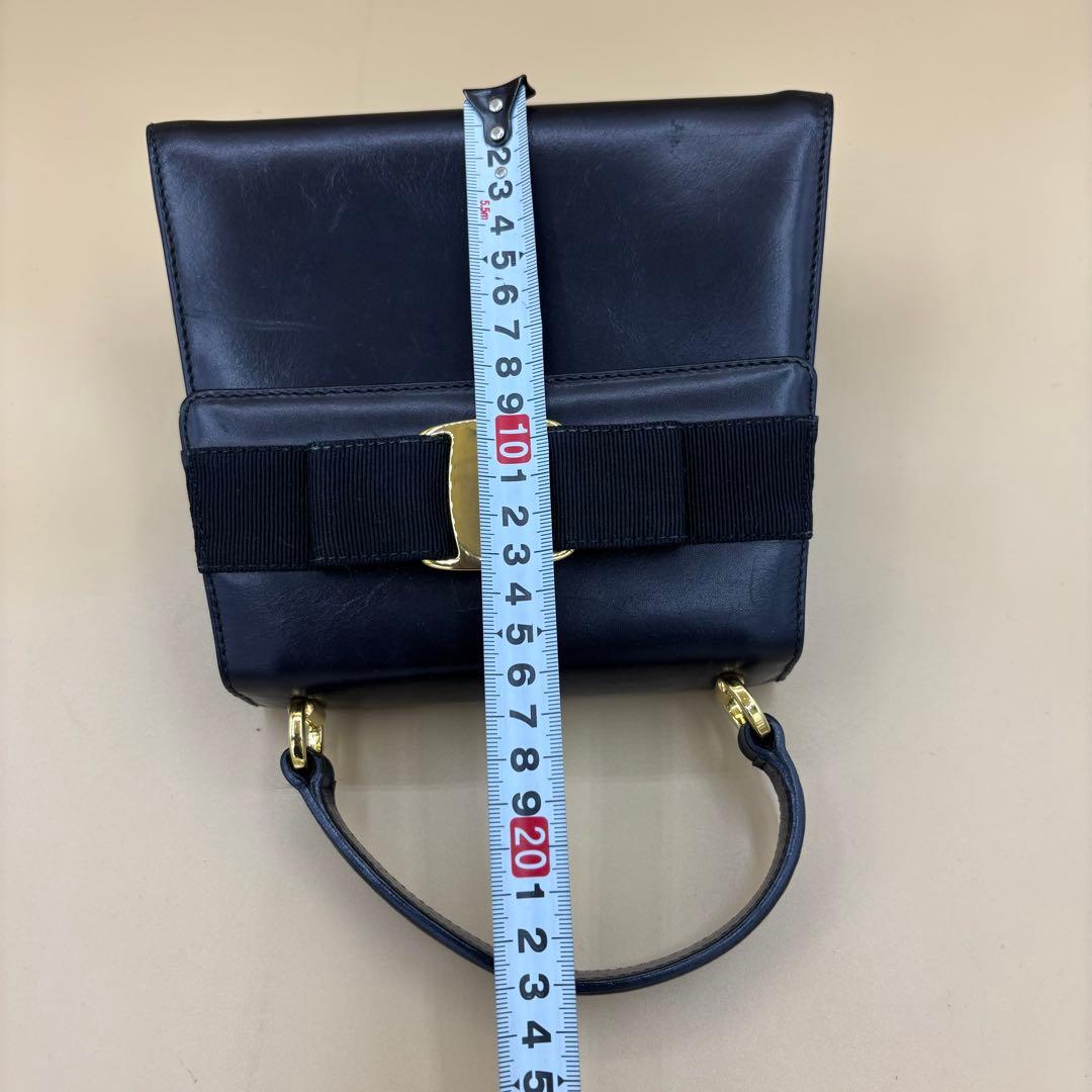 Salvatore Ferragamo ヴァラ リボン レザー ハンドバッグ