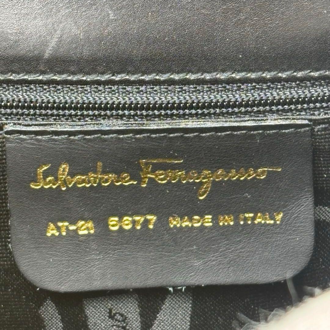 Salvatore Ferragamo ヴァラ リボン レザー ハンドバッグ