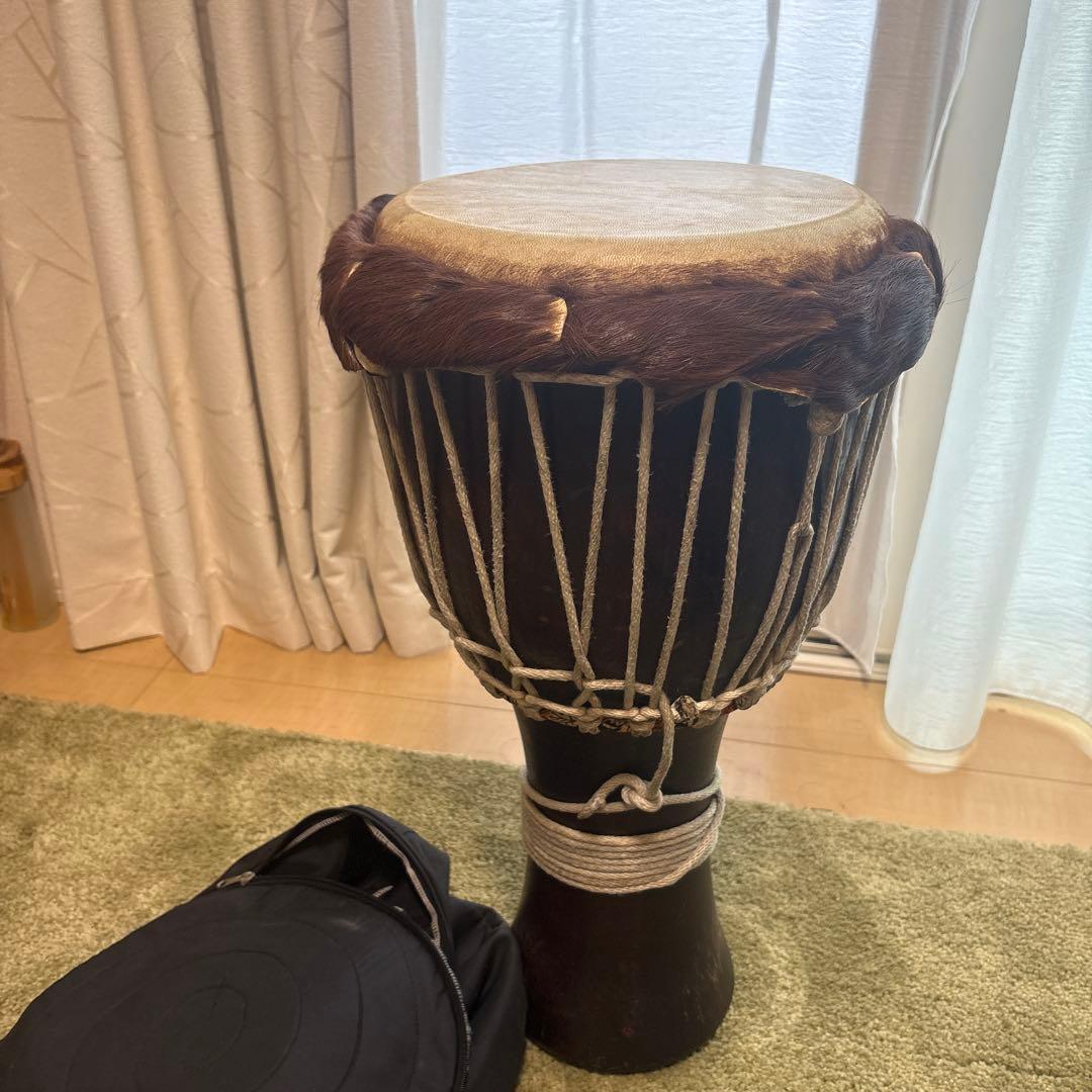 ジャンベ　木製　民族楽器