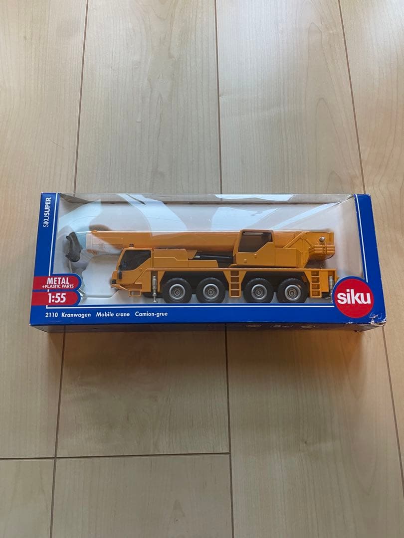 新品　siku クレーン車 2110 1:55 重機　トミカ　コマツ　ダンプ