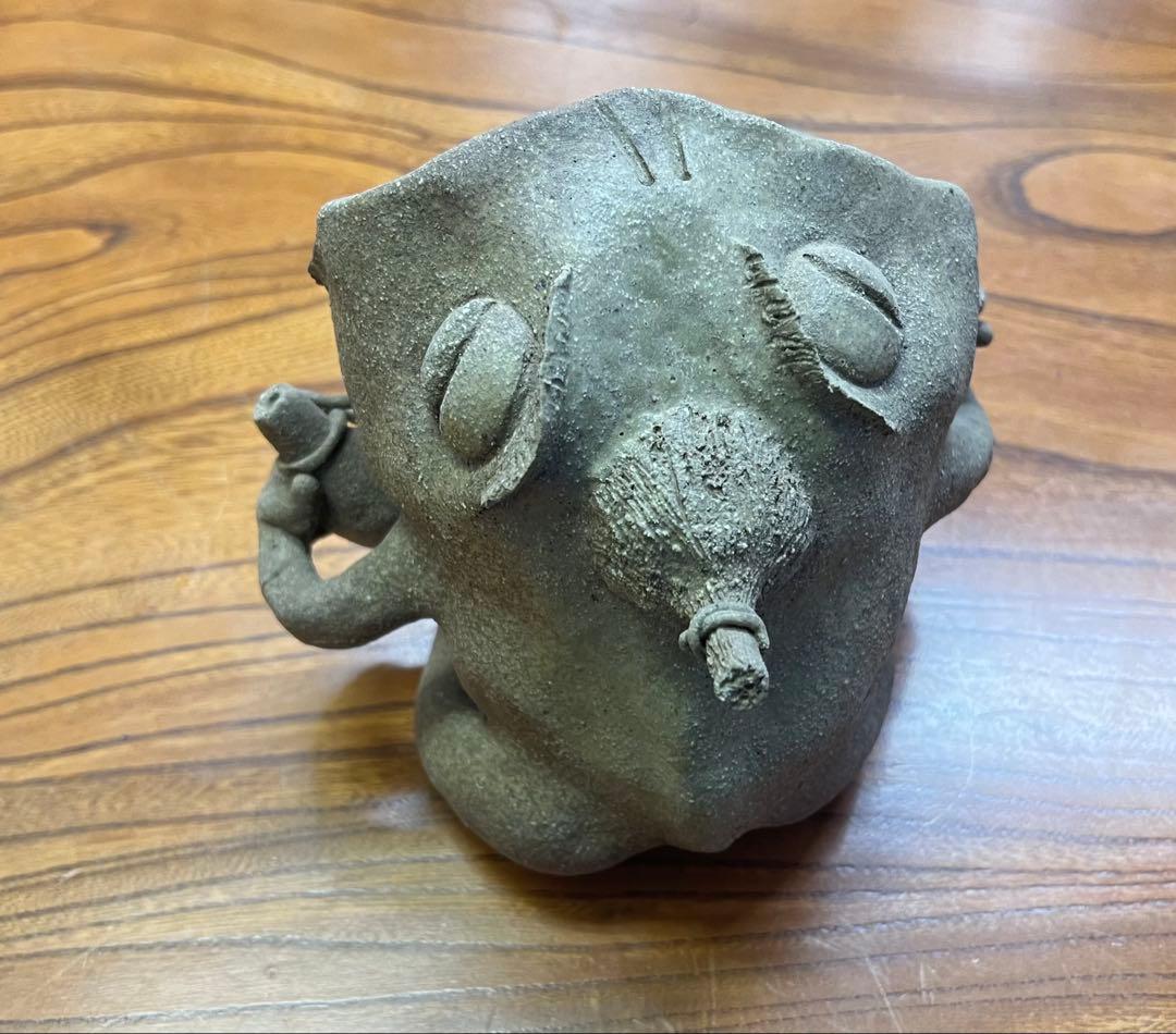 村長カエルの置き香炉　カエルの陶器