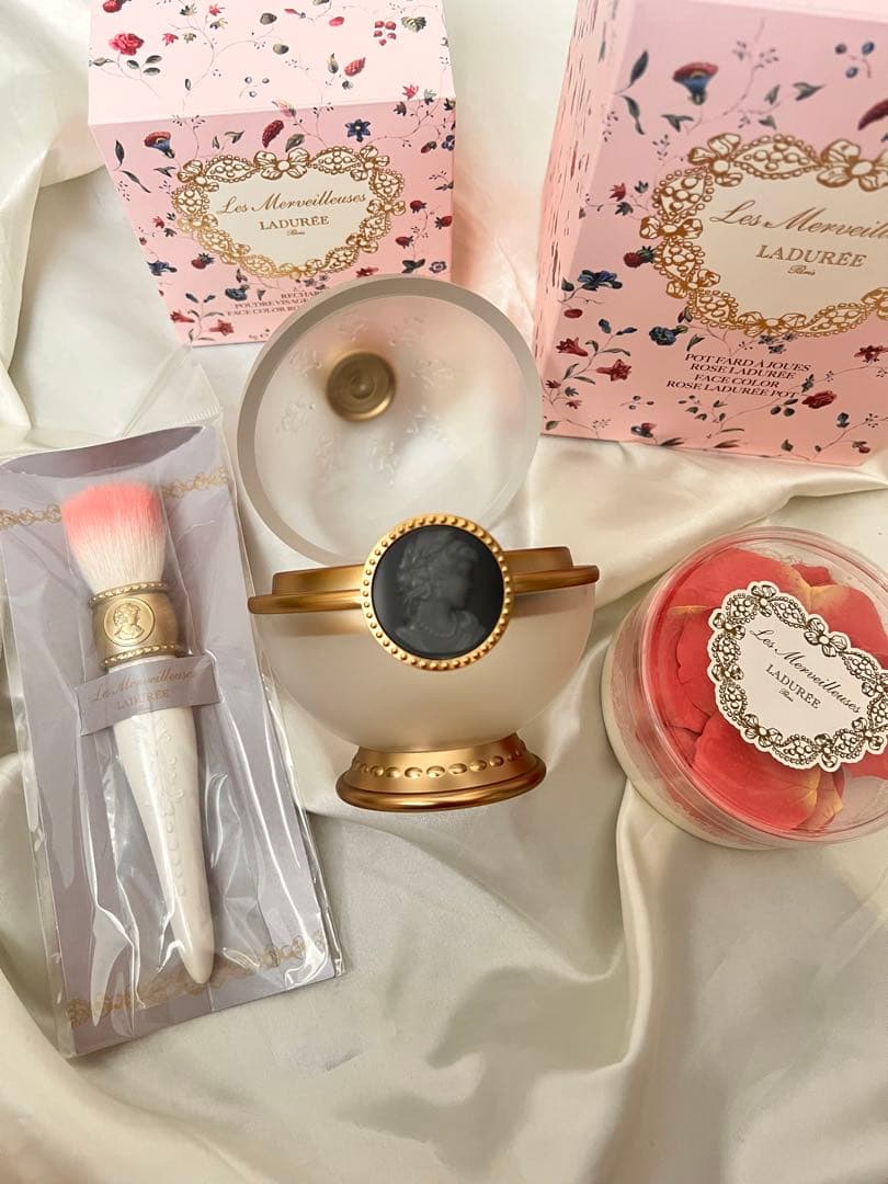 ラデュレ フェイスカラーローズラデュレポット チークカラー02 チークブラッシュ