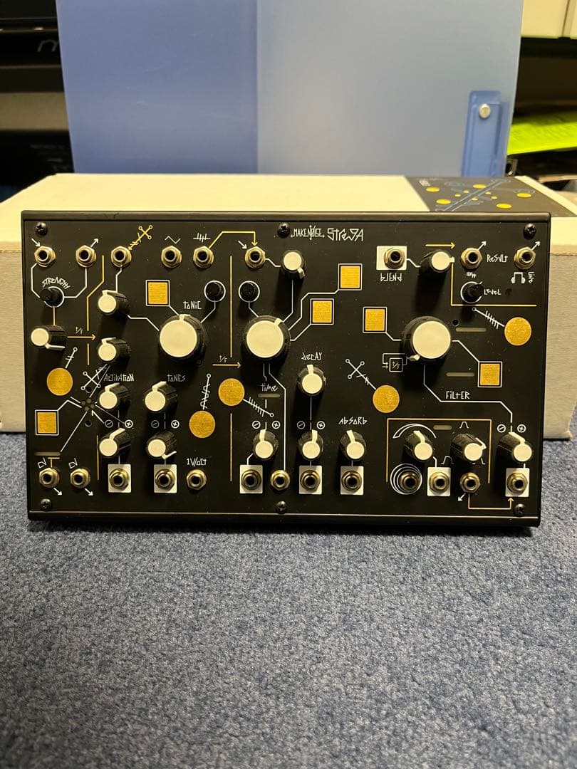 鍵盤楽器 Make Noise Strega