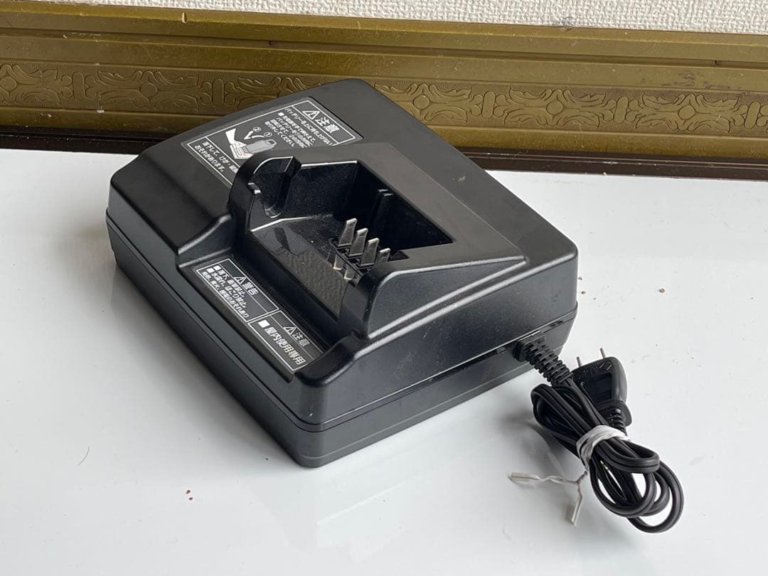 Panasonic NKJ073Z電動自転車用充電器 黒