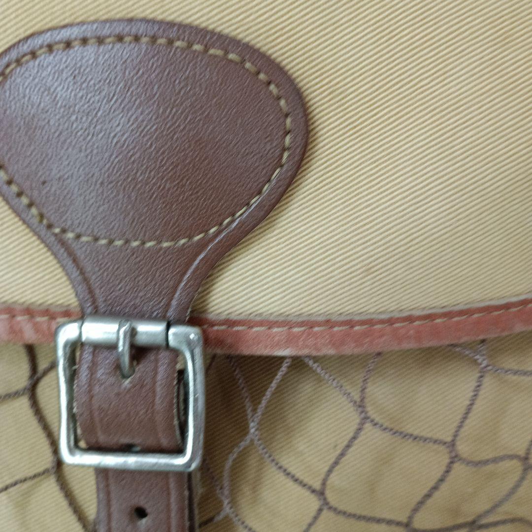 Barbour ベージュ クロスボディショルダーバッグセール