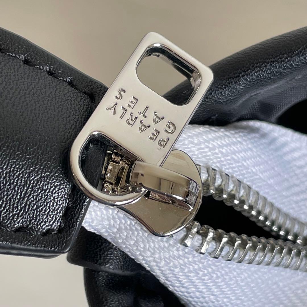 パーリーゲイツ　カートバッグ　2024年モデル　ランダムロゴ柄　内側スマイルロゴ