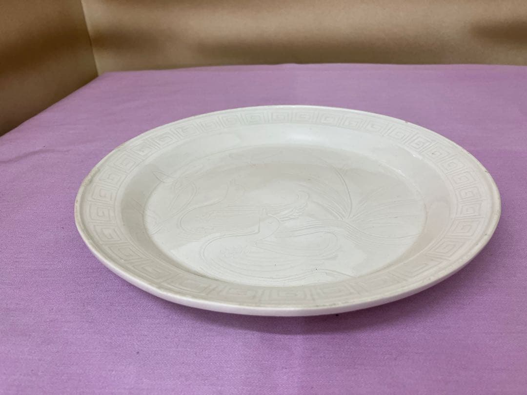 青磁瓶、白磁皿　3点