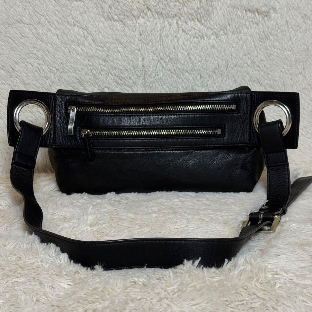 極美 カワカワ kawa-kawa レザー ボディバッグ 斜めがけ 肩掛け 金具