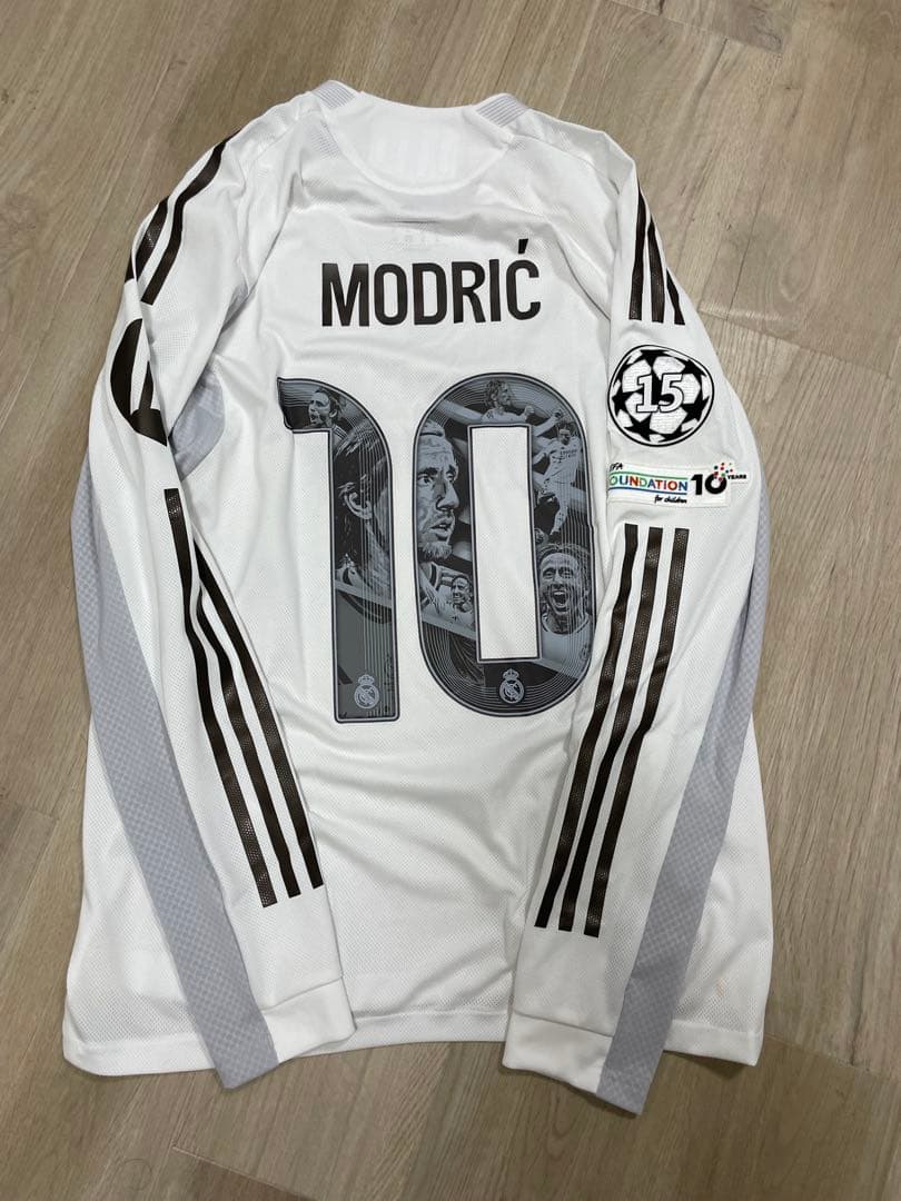 レアルマドリード　長袖　ユニフォーム　モドリッチ　記念　M