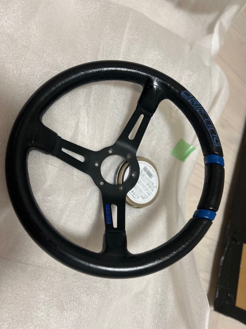 MOMO ステアリングホイール ドリフティング