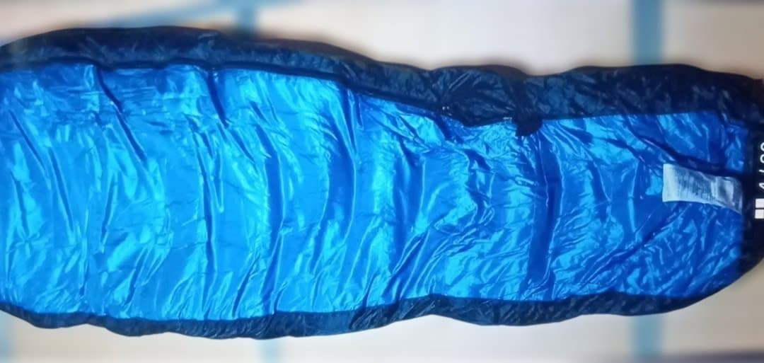 N o r th Face マミー型寝袋紺　①