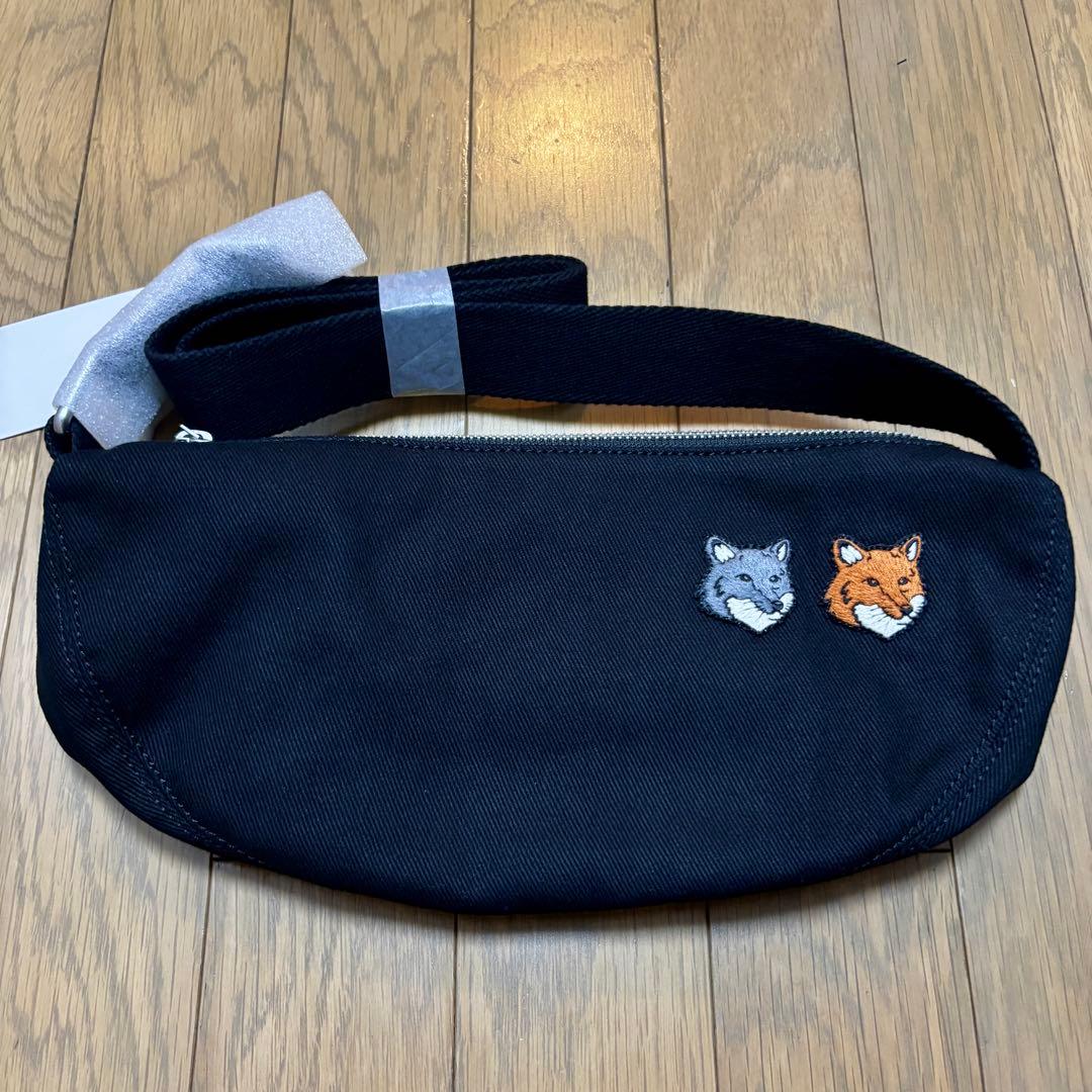 新品タグ付きメゾンキツネ　DOUBLE BOLD FOX HEAD BUMBAG