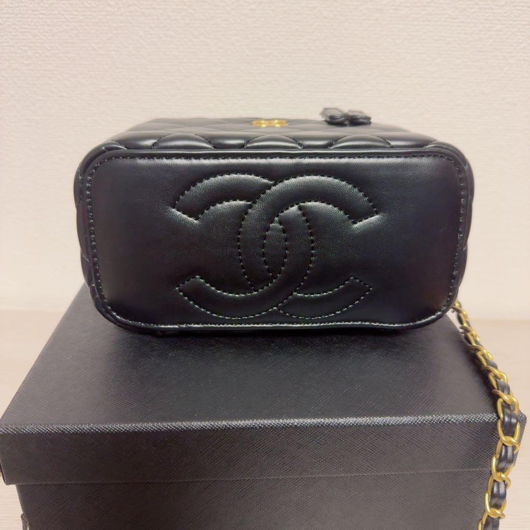 CHANEL ロゴハンドル ショルダーバッグ ノベルティ バニティ