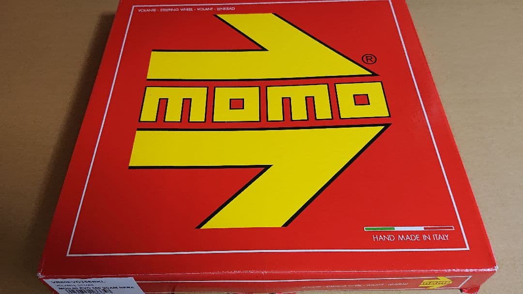 ［未使用品］momo ステアリング MOD.80EVO SUEDE