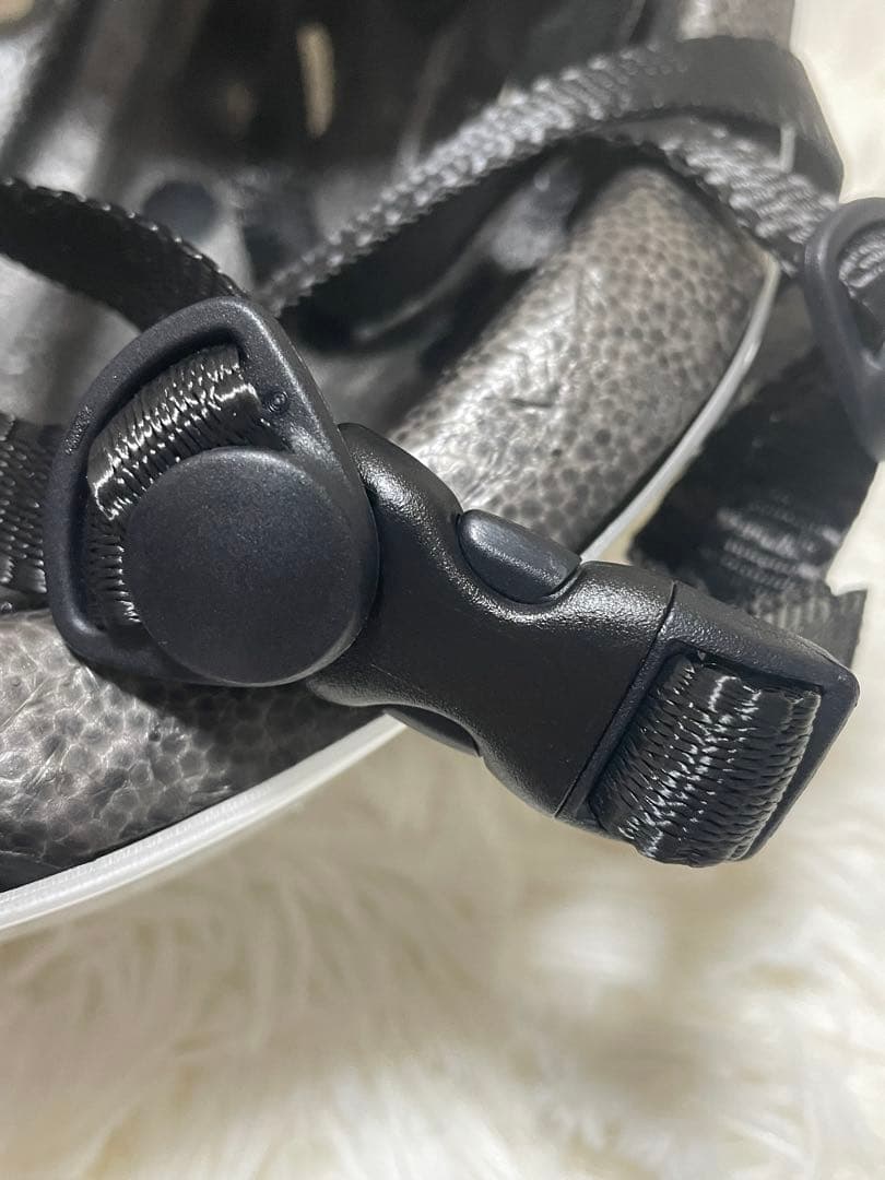 希少　CHANEL シャネル ヘルメット IDENTIFICATION 白