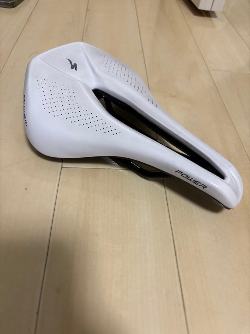 Specialized Power 155mm ホワイトサドル