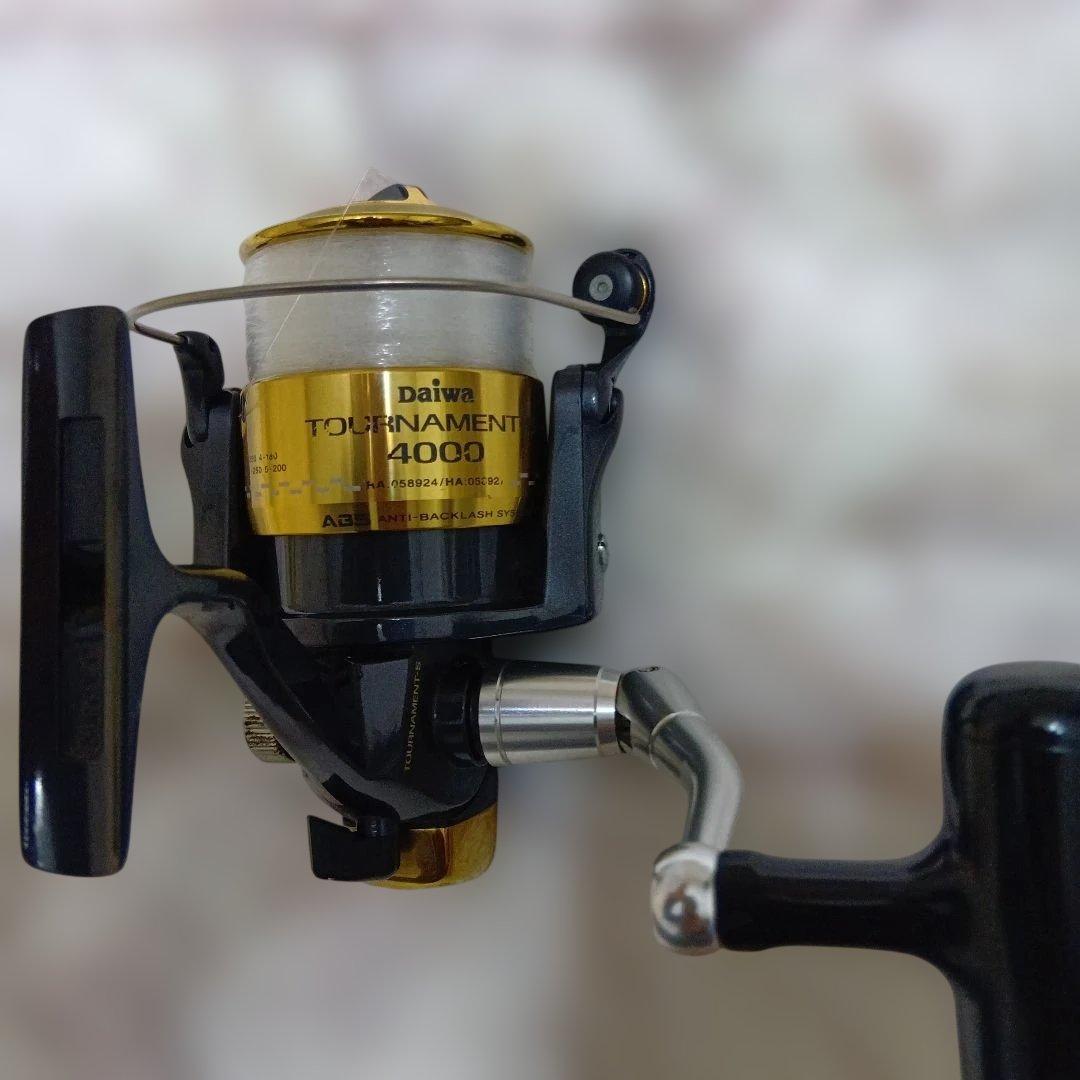 Daiwa Tournament 4000番　 スピニングリール
