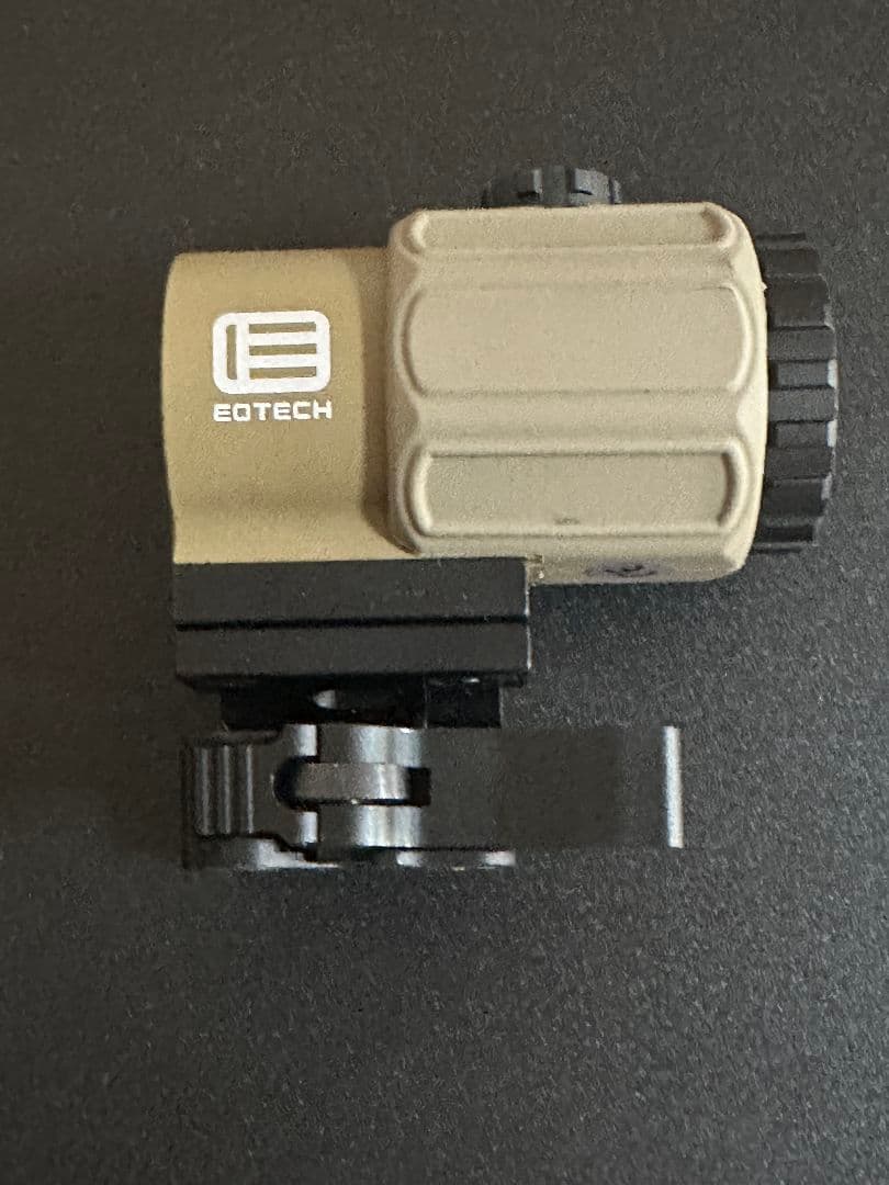 [連休セール]EOTech ホロサイトとマグニフファイア タンカラー