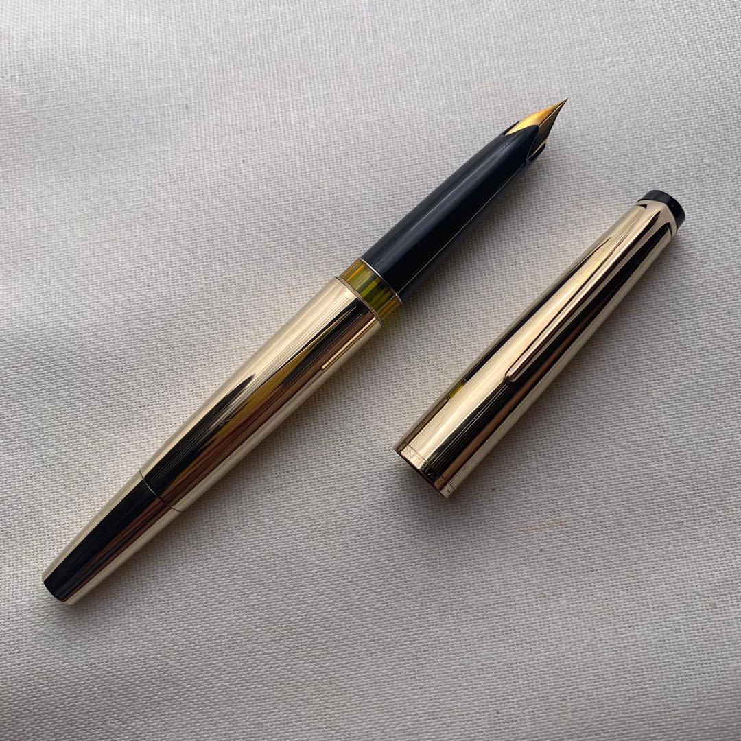 【良品】モンブラン　マイスターシュテュック　no.82 18C 2桁シリーズ