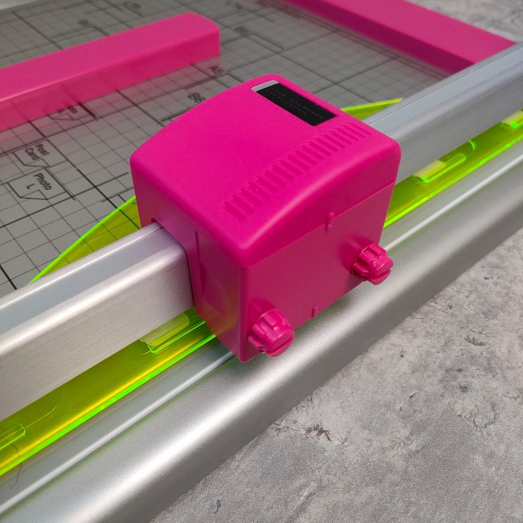 【迅速発送】カール事務器 裁断機 ペーパーカッター A4対応 DC-210N